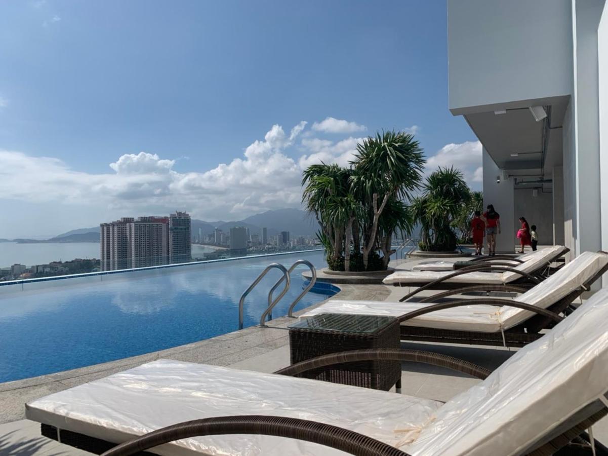 Scenia Bay Oceanfront By Housing Apartment Nha Trang Bagian luar foto