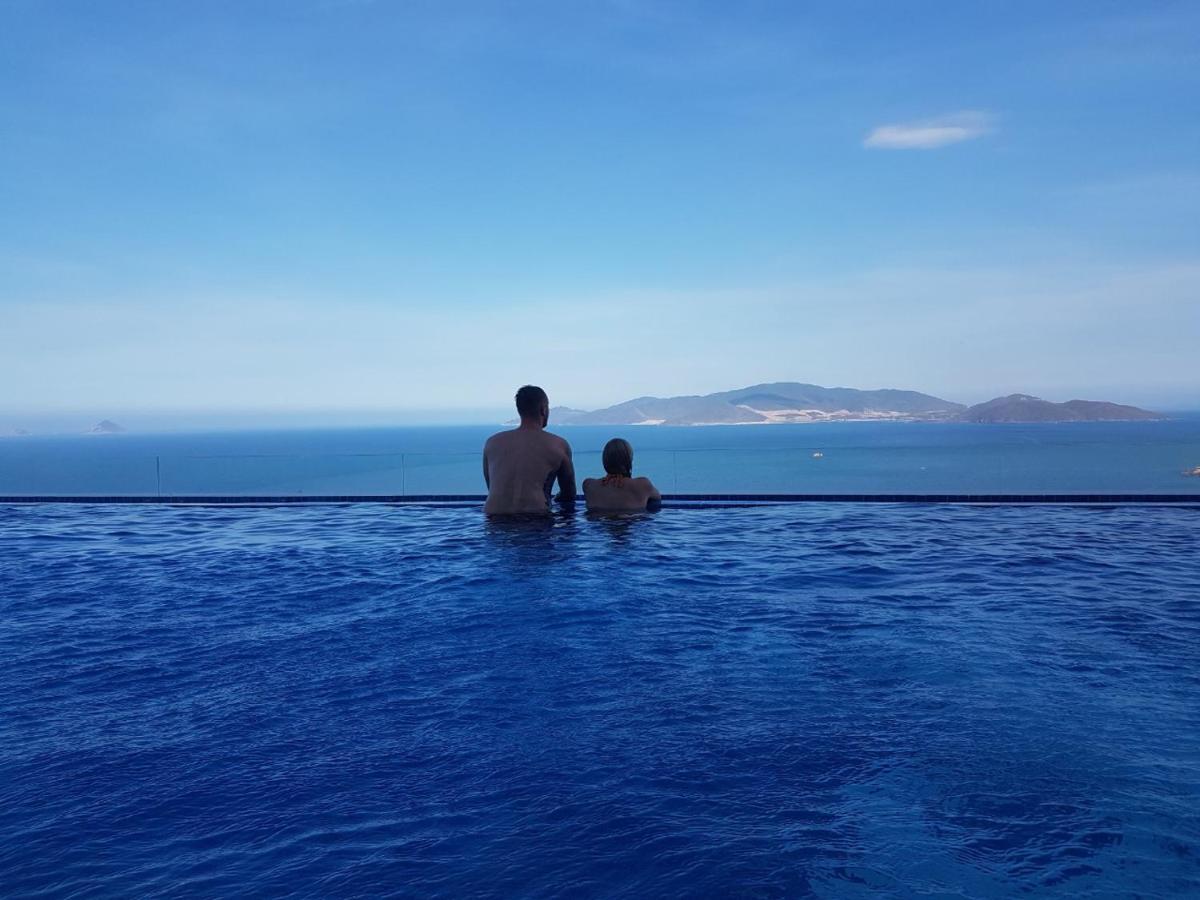 Scenia Bay Oceanfront By Housing Apartment Nha Trang Bagian luar foto