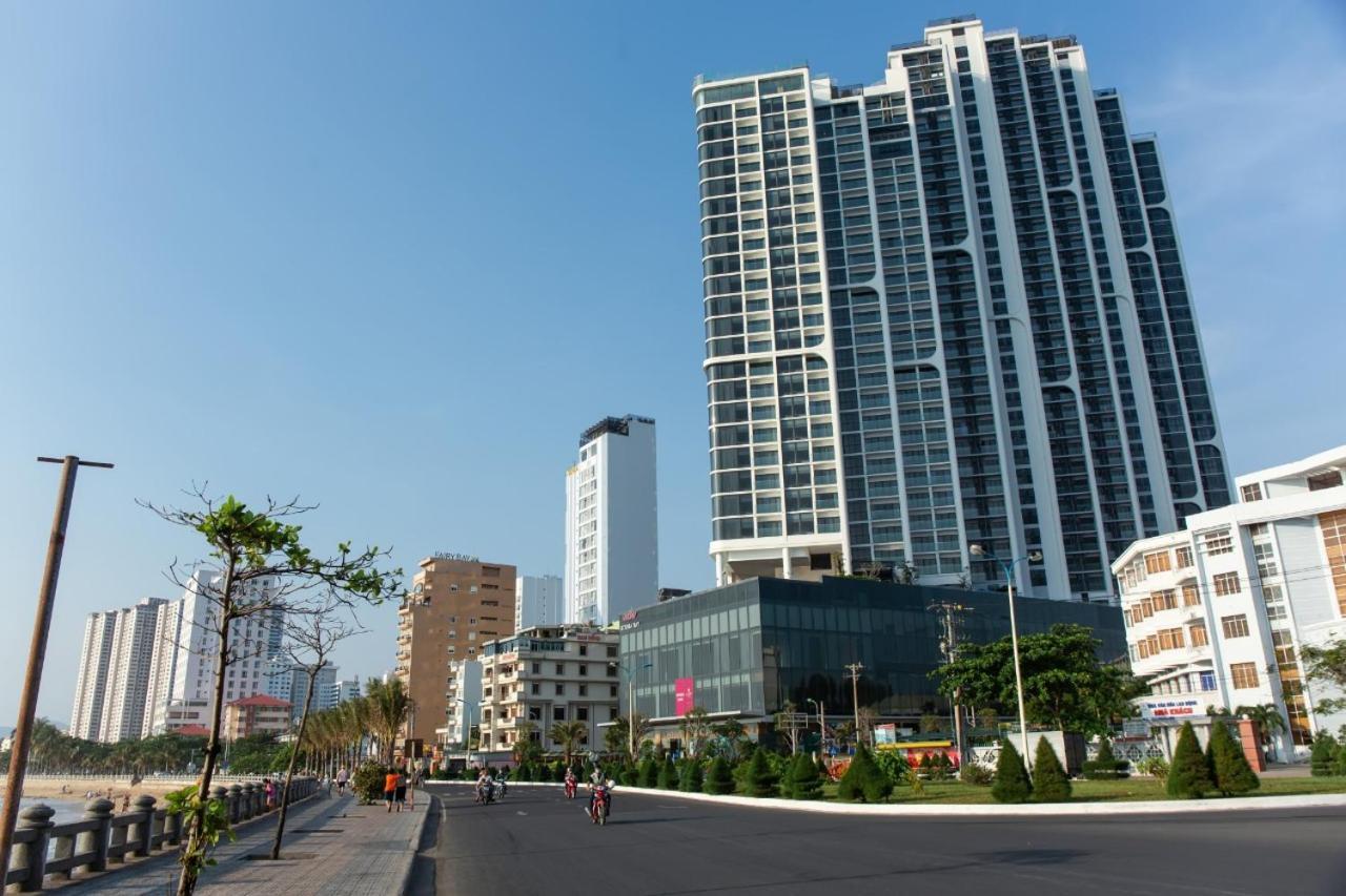 Scenia Bay Oceanfront By Housing Apartment Nha Trang Bagian luar foto