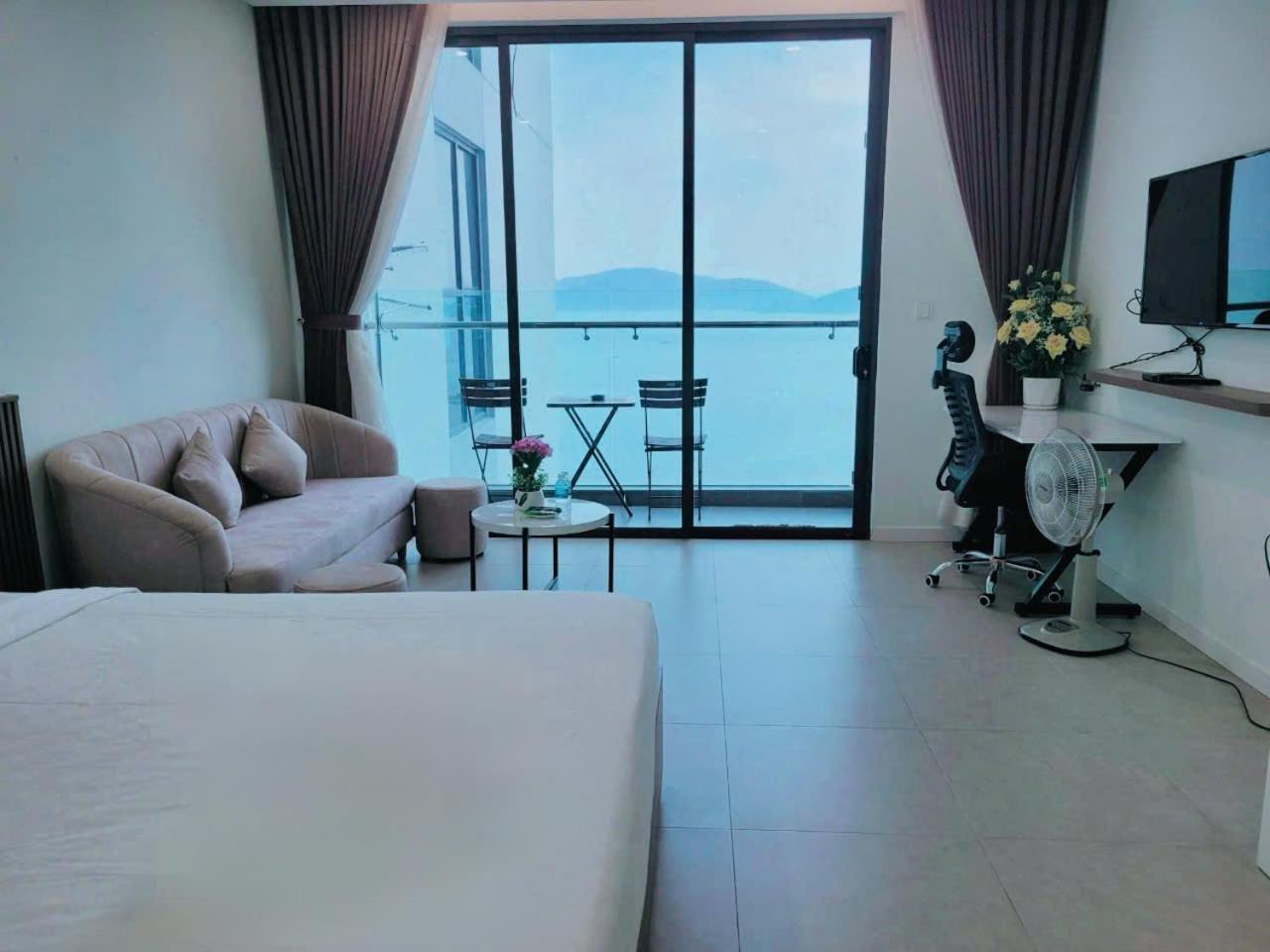 Scenia Bay Oceanfront By Housing Apartment Nha Trang Bagian luar foto