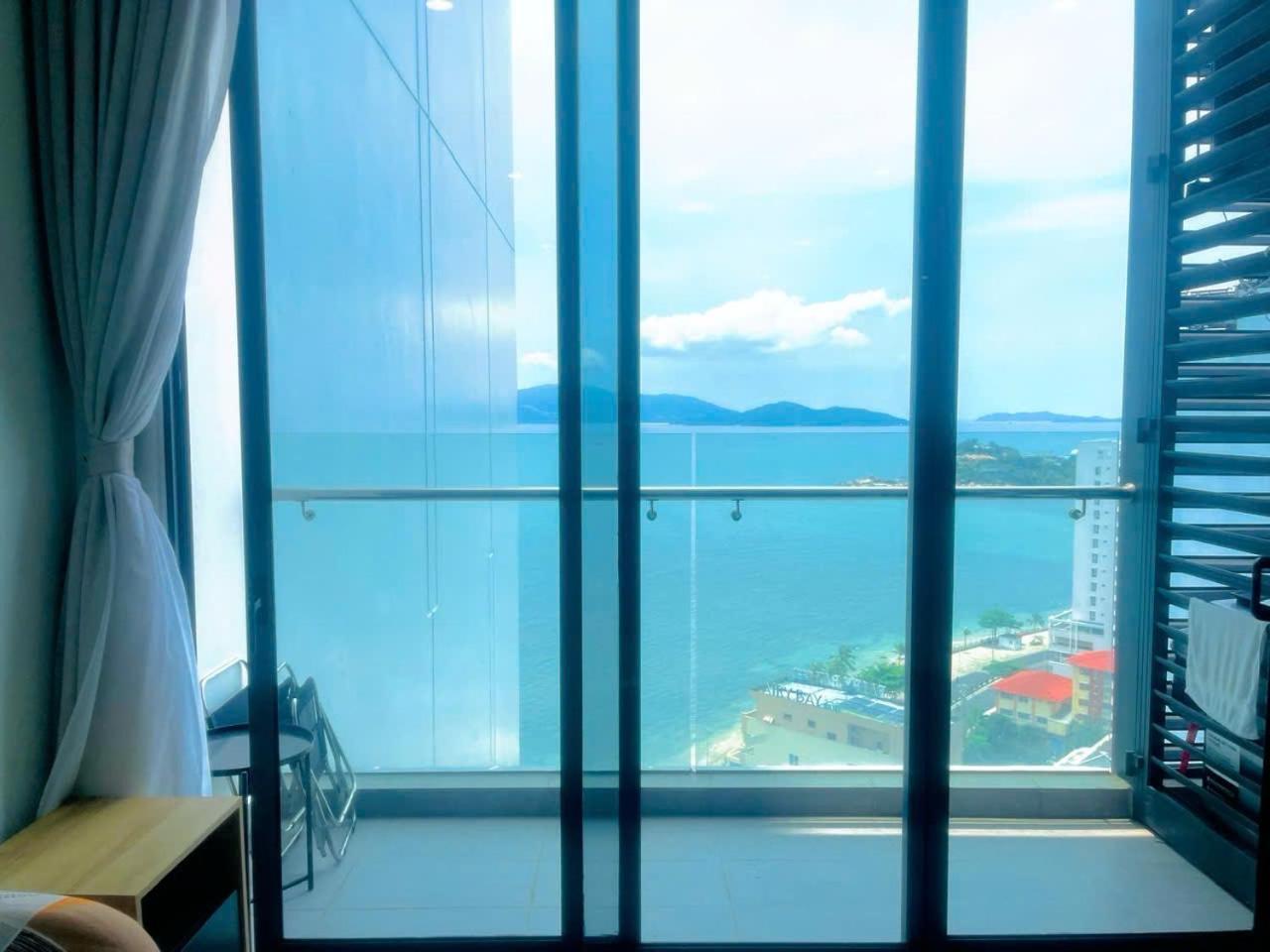 Scenia Bay Oceanfront By Housing Apartment Nha Trang Bagian luar foto