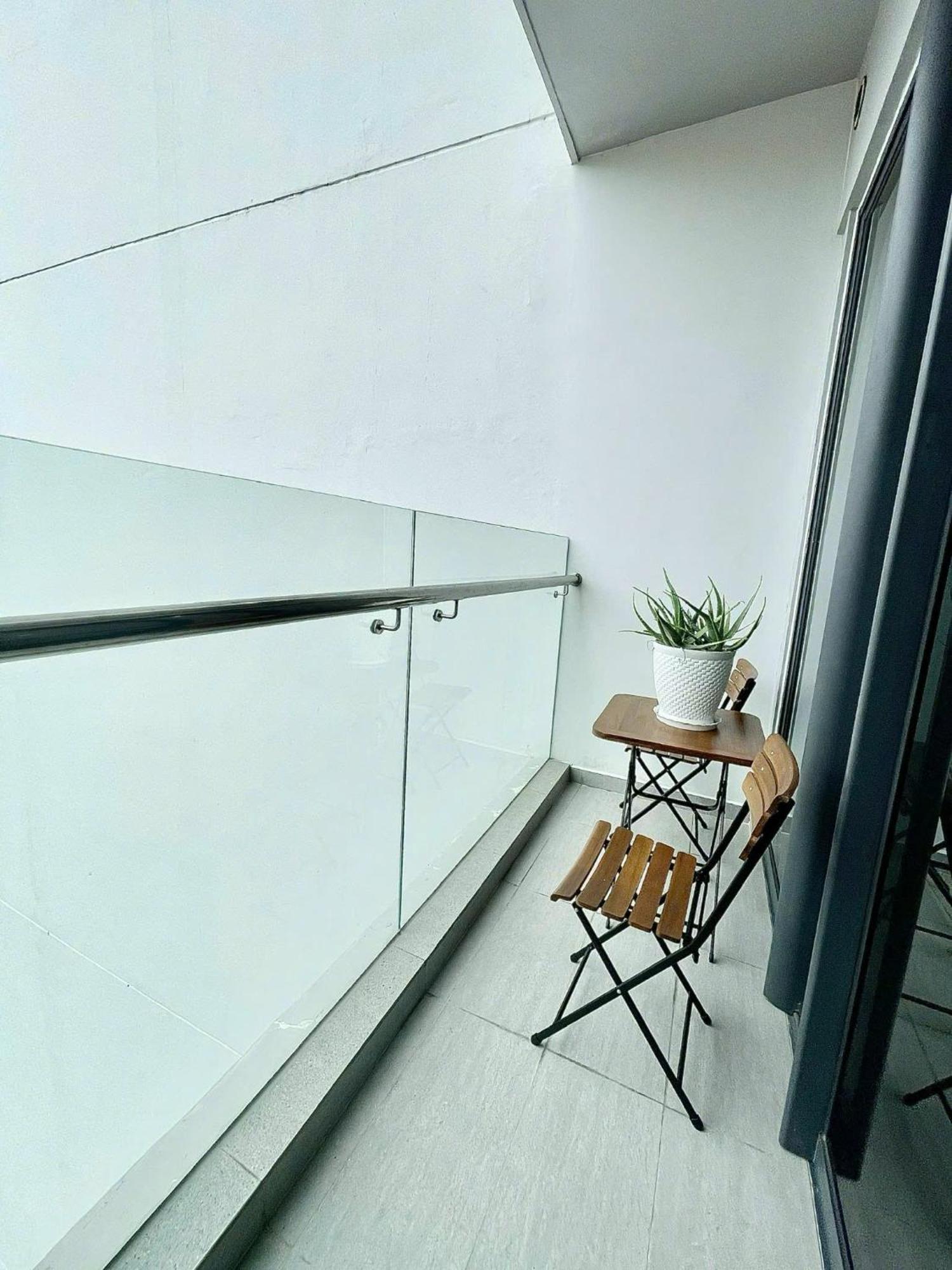 Scenia Bay Oceanfront By Housing Apartment Nha Trang Bagian luar foto