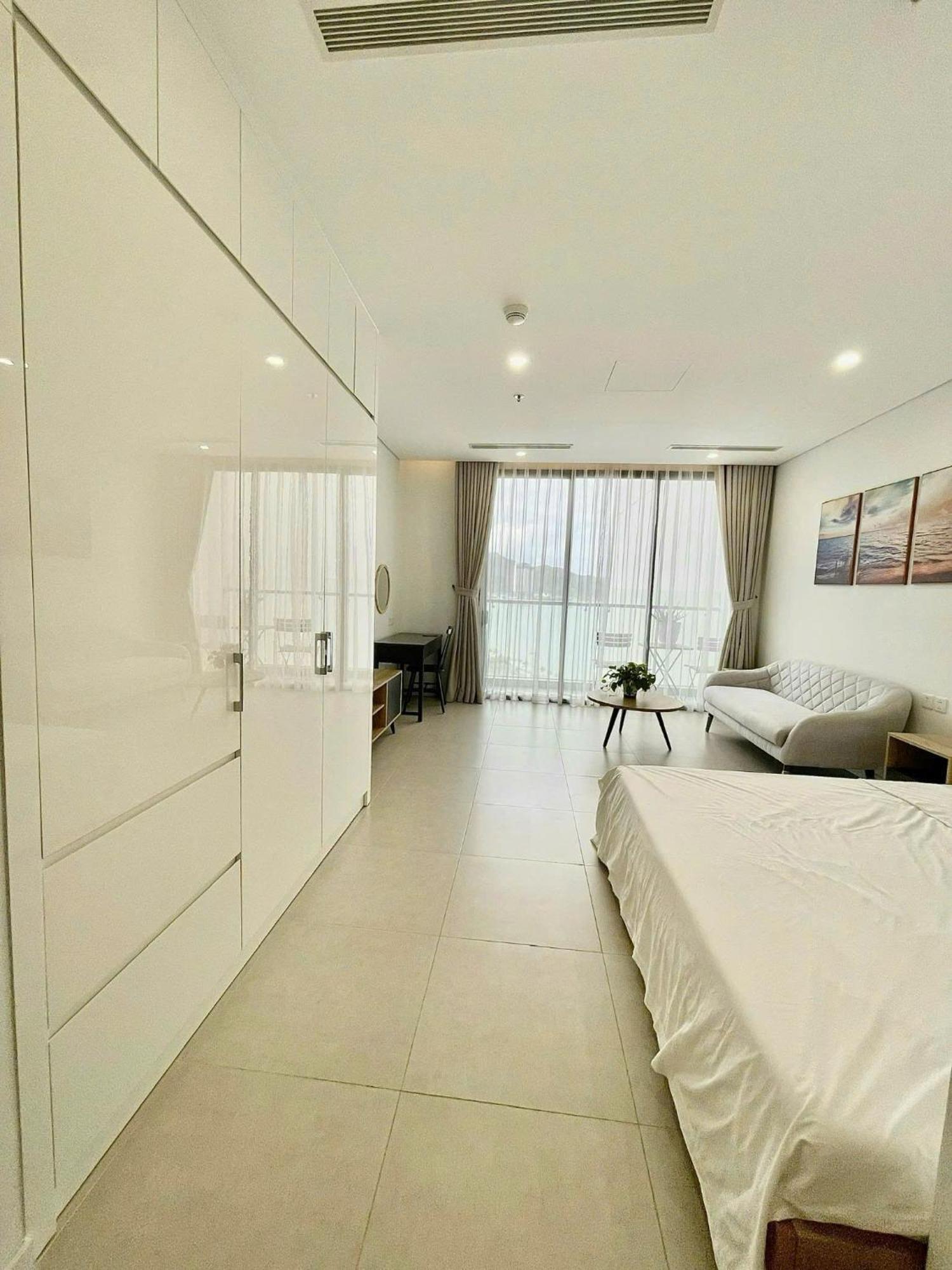 Scenia Bay Oceanfront By Housing Apartment Nha Trang Bagian luar foto